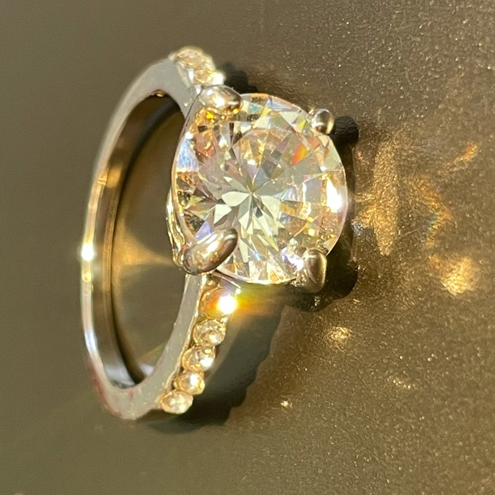 Engagement Really ring with Zirconia